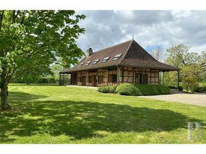 En Bresse Bourguignonne  une rare ferme rénovée du 18ème siècle  ses dépendances  sa...