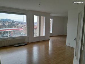 Grand T3  92m2  rénové récemment  vue superbe  résidence calme