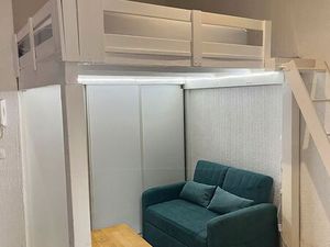 STUDIO ( 16m2 ) PLUS LIT EN MEZZANINE (4 m2) ET COUR PRIVEE (5M2)