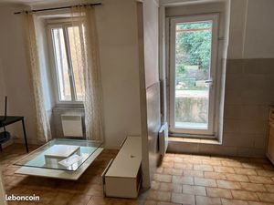 T1 28 m2 24 bd Bonnes Graces 13003