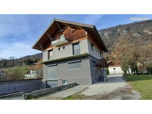 T4 Appartement neuf 87m² dans maison au calme / 2 places de parking