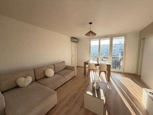 Vente Appartement 4 pièces à Marignane (13700) : à vendre 4 pièces / 74m² Marignane