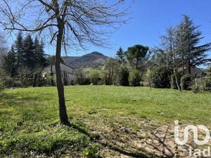 Terrain constructible viabilisé à vendre