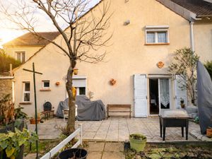 Maison Ormesson-sur-Marne de 121.61m2 sur 370m2 de terrain.