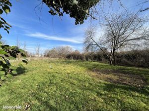 Terrain 1105 m² Tossiat