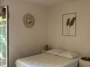 Location studio avec jardinet