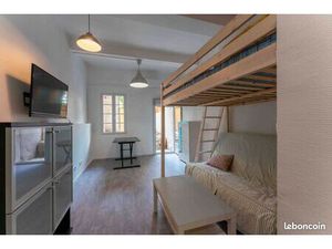 STUDIO MEUBLE 25M2 AVEC JARDINET 15m2