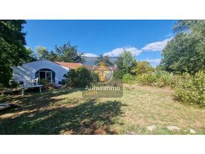 Vente Maison 8 pièces 245 m2 à Saint-Urbain