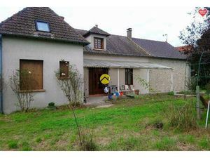 Vente maison 7 pièces 176 m² Saint-Amand-Montrond (18200)