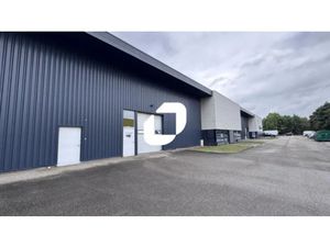 A LOUER  STOCKAGE SUR RACKS