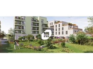 A LOUER  LOCAUX COMMERCIAUX AVEC TRES FORTE VISIBILITE