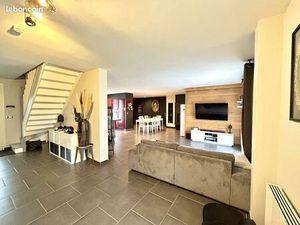 Maison 8 pièces 130 m²