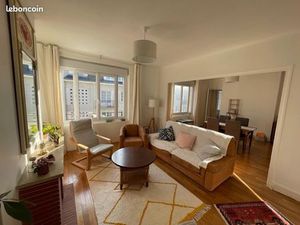 A louer appartement T3 meublé de 75 m2 + place de parking + cave