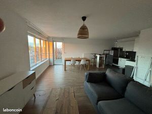 54 m2 Meublé + Terrasse + Parking Bord de Deûle