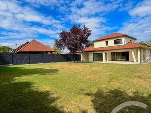 Maison 6 pièces 144 m²