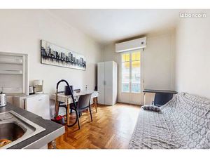 Nice – Quartier du Piol | 3 pièces traversant avec balcon – Immeuble Art déco