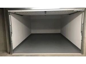 Garage à vendre au rouret 06650