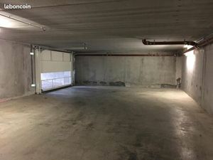 Garage quadruple de 49 m²