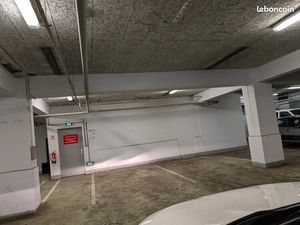 Place de Parking à Vaise