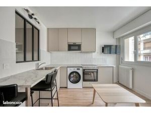 PEREIRE - VILLA LAUGIER STUDIO 25m² ENTIEREMENT RENOVE