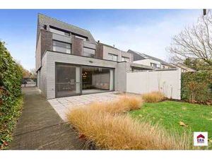 Maison trois façades à vendre à Asse