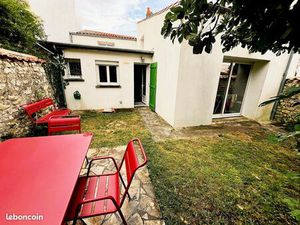 Maison bord de mer Lauzieres
