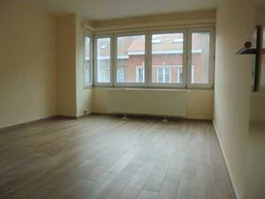 Calme et lumineux studio avec terrasse près de Delta