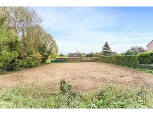 Terrain à bâtir orienté sud (1002 m²) pour 4 façades