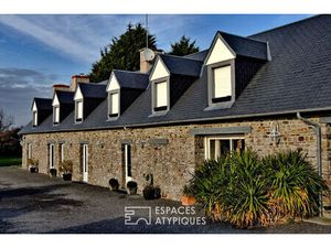 Maison ancienne rénovée et son petit air d'Irlande sur la côte ouest du Cotentin