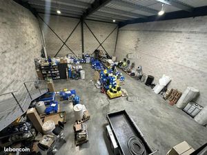 Local d'activité 700 m²