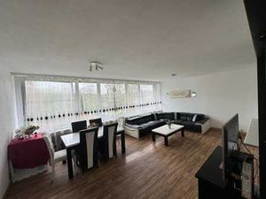 Drie slaapkamer appartement met ruim terras - Ullenshofst...