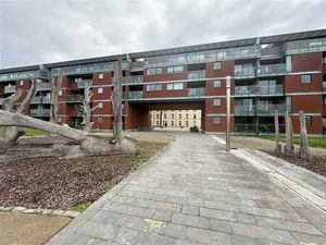 INSTAPKLAAR APPARTEMENT MET TERRAS