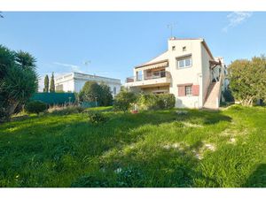 Vente maison 4 pièces 134 m² Cagnes-sur-Mer (06800)