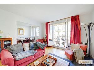 6 pièces 102 3 m² + balcon 4 8 m² au 5ème étage - rue Boileau