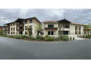 Martignas T3 avec balcon et deux places de parking