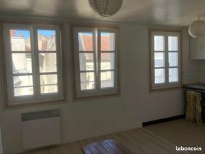 Studio – 1er étage – Centre-ville