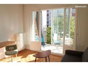 Studio meublé 24 m² – Paris 20e – Loggia fermée – Charges incluses - 5ème étage ascenseur