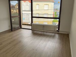 Studio avec balcon 510e chauffage+eau compris