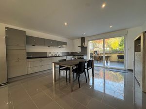 Location maison Saulny  110m² 4 pièces 1 427€ avec garage