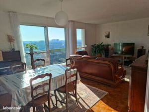 Vends à Nantes  appartement T5 de 100m2-Quartier Beaulieu 11ème étage- vue sur la Loire