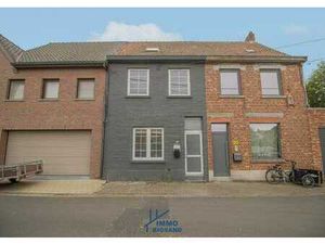 Instapklare gezinswoning in rustige straat met Zuidgerich...