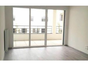 Location appartement  m² T-1 à La Rochelle  658 €