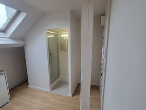 Studio rénové au cœur du centre historique de Besançon