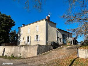 Maison 7 pièces 400m²