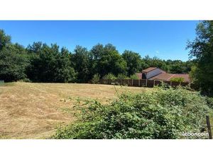 À vendre terrain brive ( quartier aubaredes)