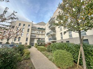 Appartement 2 pièce(s) 45 m2 + Terrasse + Parking