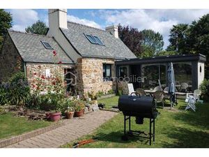 Guimaëc (29620) Maison en pierre – 5 pièces – Proche de la mer