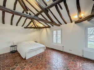 PARIS XVII - METRO LA FOURCHE - BEAU DUPLEX MEUBLE