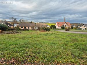 Terrain viabilisé - libre de constructeur 609m²