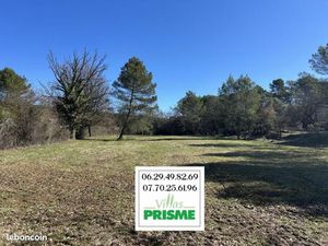 Terrain 1 500 m² Pourrieres